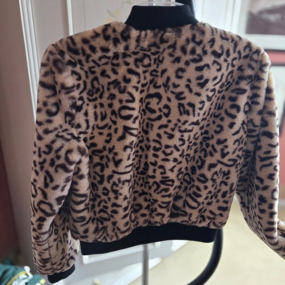 Amazing Jacket - Picture 2 of 4